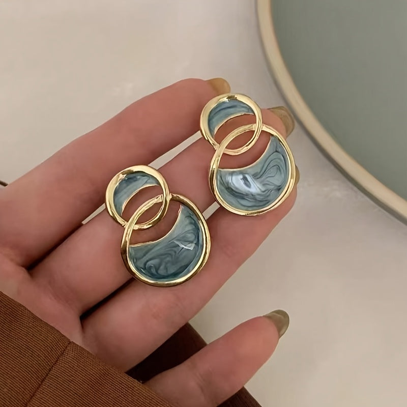 ✨ Damla Yağ Detaylı Halka Küpe – Günlük ve Geceye Uygun