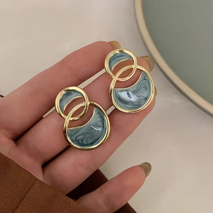 ✨ Damla Yağ Detaylı Halka Küpe – Günlük ve Geceye Uygun