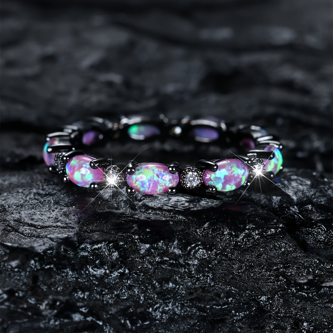 💜 Mor Oval Yüzük – Sadelikte Işıltı