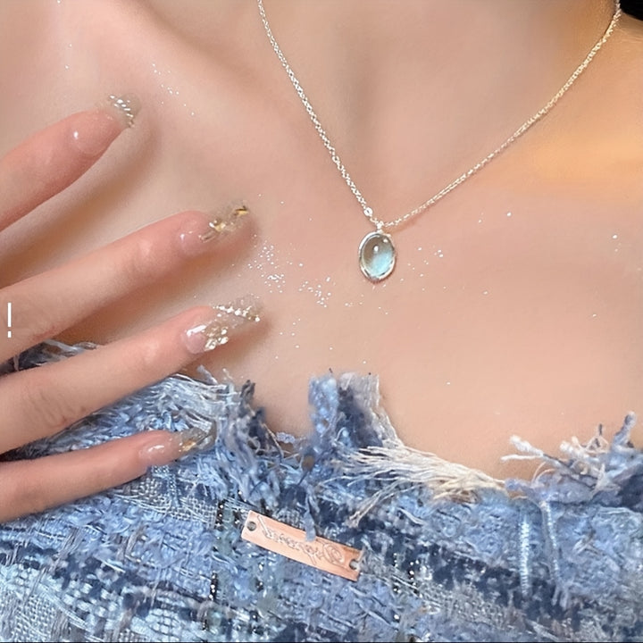 💎 Safir Kolye – Minimal ve Göz Alıcı Işıltı
