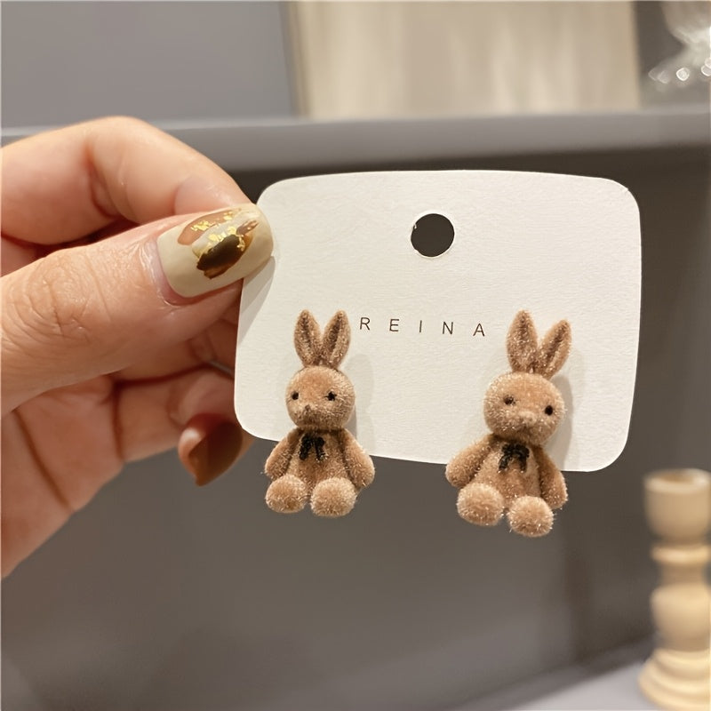 🐇 Peluş Tavşan Küpe – Eğlenceli Kış Aksesuarı