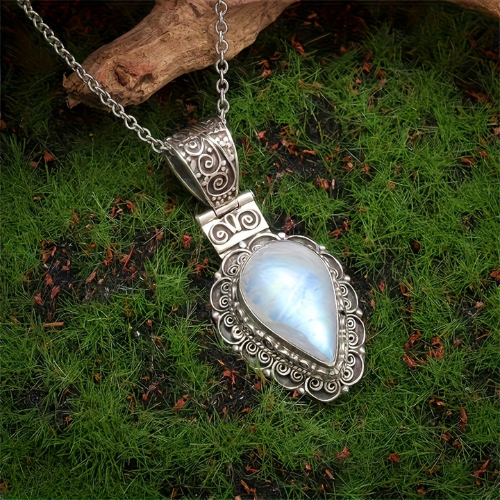 🌌 Etnik Aytaşı Kolye – Ruhunuza Yolculuk