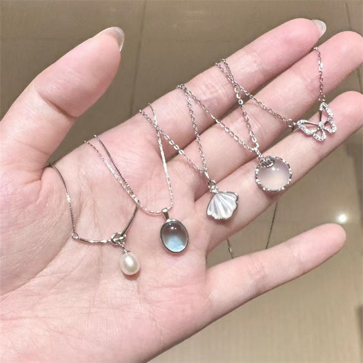 🌙 Ay Işığı Temalı 5’li Kolye Seti – İnci ve Deniz Esintili Zarafet